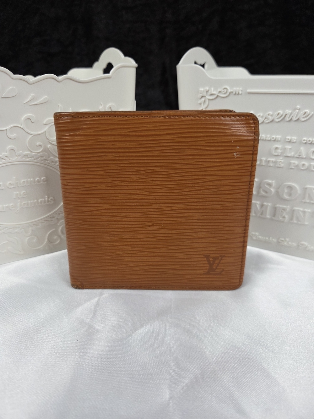 Authentic Louis Vuitton Epi Bifold Wallet Kenyan Fawn Brown Vintage Made in Fran